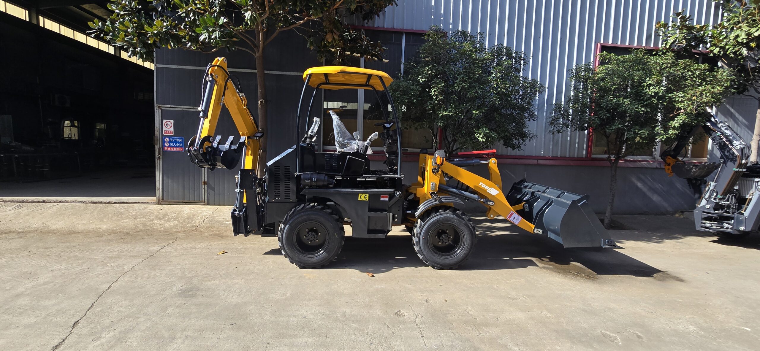 Kombinovane građevinske mašine – 3,5 tone